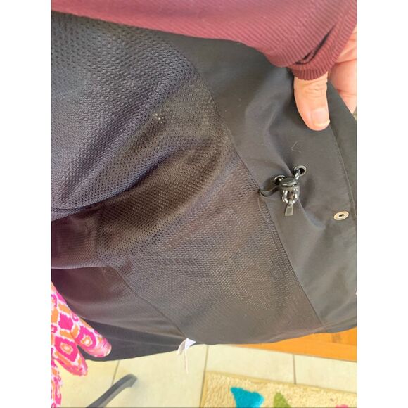 Lands’ End Waterproof Hooded Rain Jacket - Picture 4 of 12